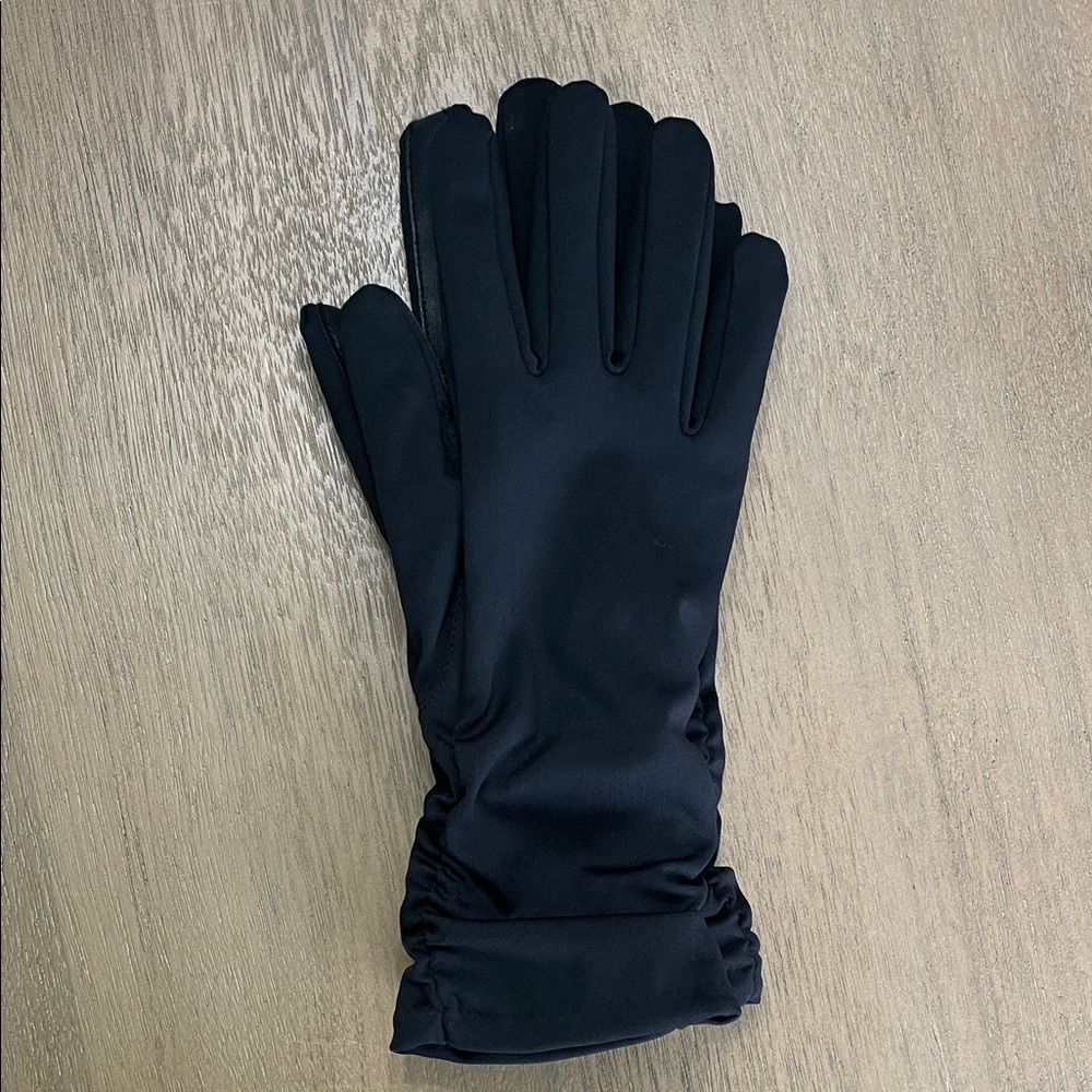 isotoner Black Cozy Fleece Gloves